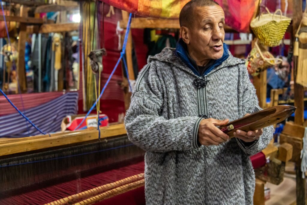 Master weaver Mohammed keeping the ancestral textile arts alive.. Source: kamisoka / Getty Images